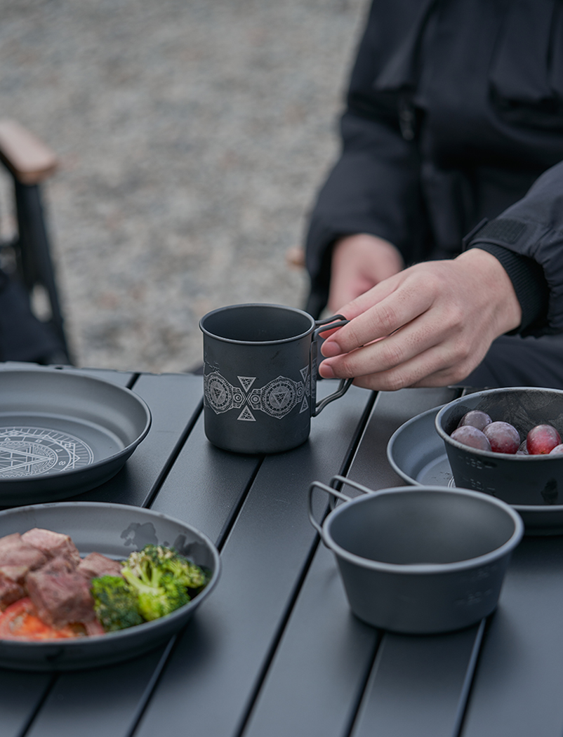 Mobi Garden Feast Titanium Cup 300ml - Black