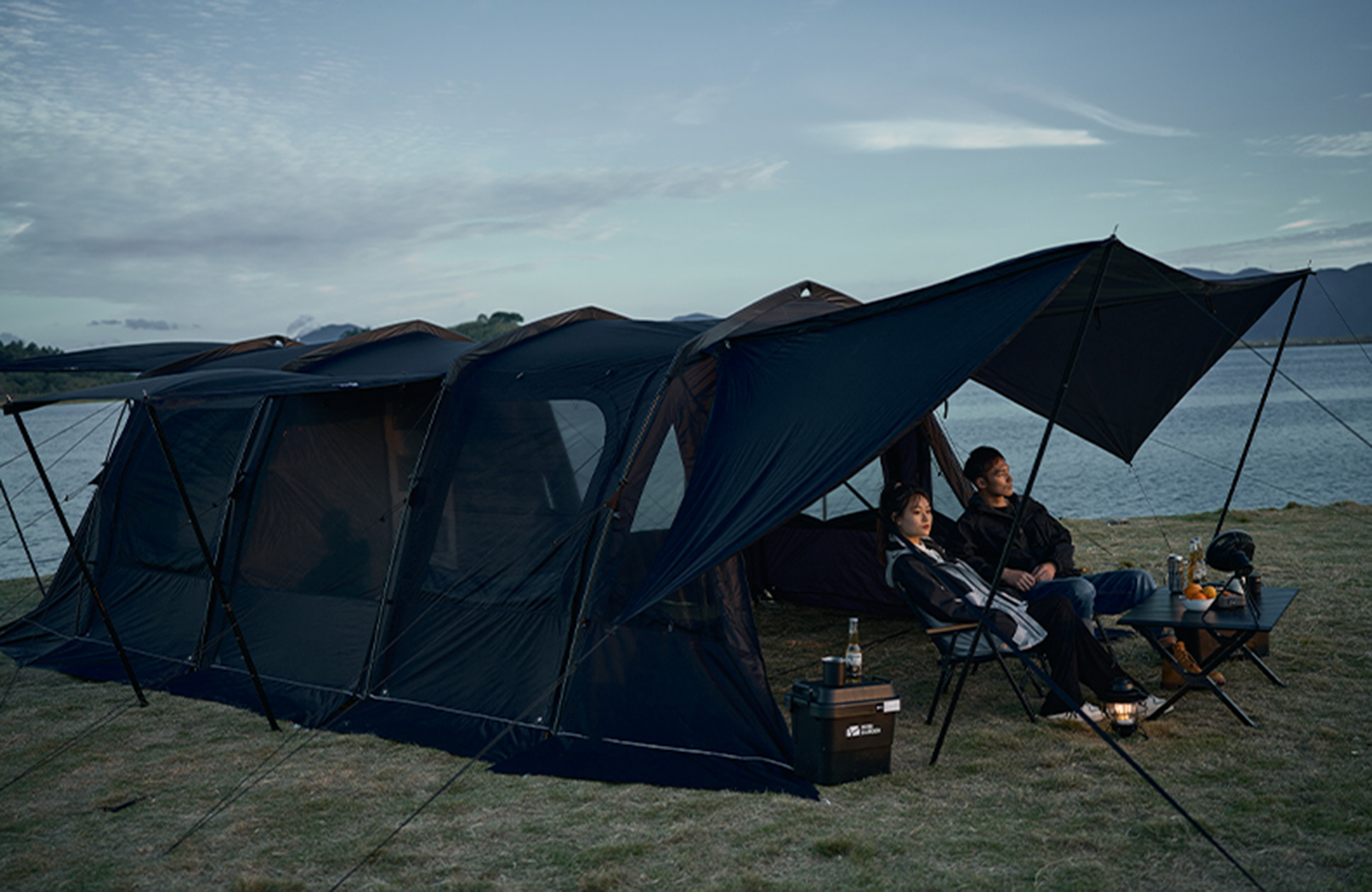 Mobi Garden Lan Sheng 4 ( 70D ) 8 person tent