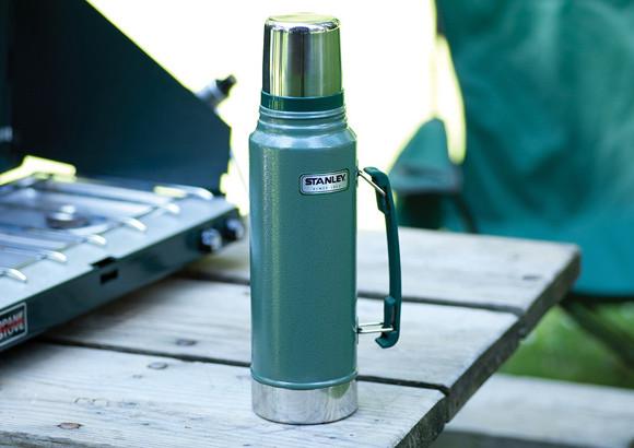Stanley Classic Vacuum Insulated Bottle 1.4QT - Green